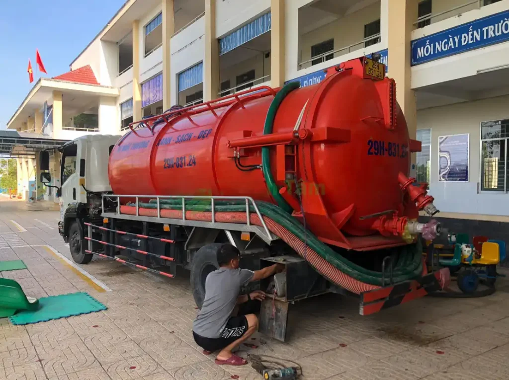 Rút hầm cầu Phường Thới Bình 1 55