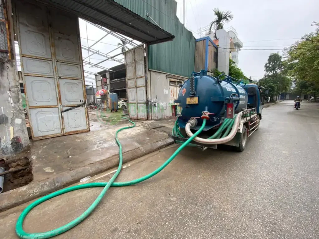 Rút hầm cầu Phường 2 Thị xã Vĩnh Châu 1 59 1